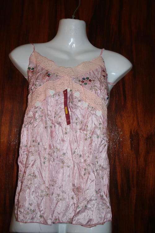 PINK SATIN TOP SIZE 12/13YRS (SMALL)