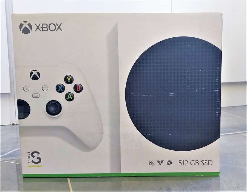 Xbox Series S 512 GB Digital Console 1 controller (Open box - Brand new!!!)