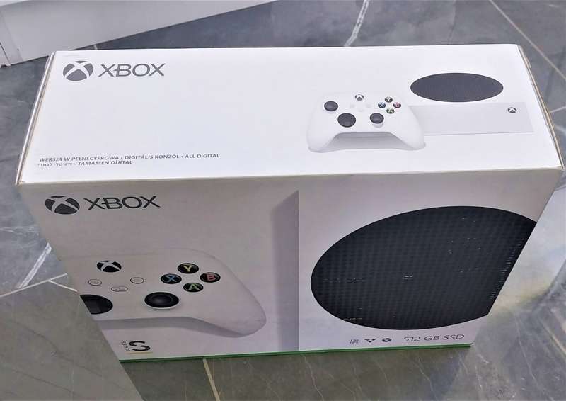 Xbox Series S 512 GB Digital Console 1 controller (Open box - Brand new!!!)