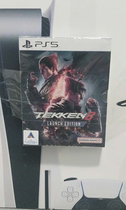 PS5 Bluray Disc Edition - 1 controller + Tekken 8 Launch Edition bundle (Brand New and sealed!!!)