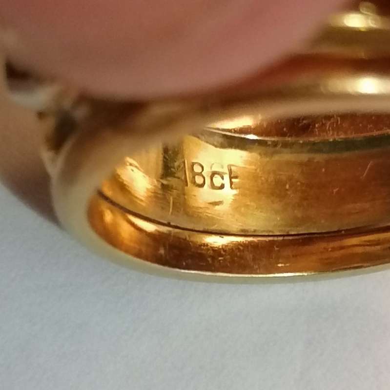 18ct Gold Engagement / Wedding ring CRAZY R1 START