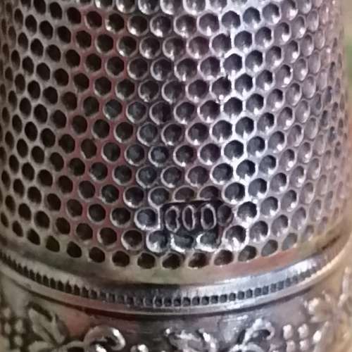 VINTAGE 800 HALLMARKED CONTINENTAL SILVER THIMBLE
