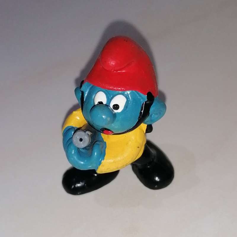 VINTAGE ORIGINAL FIREFIGHTER SMURF - 1981