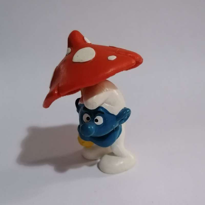 VINTAGE ORIGINAL GRUMPY UMBRELLA SMURF - 1980