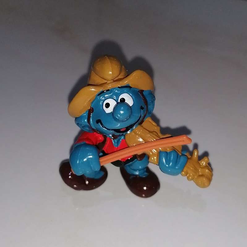 MINT CONDITION VINTAGE ORIGINAL SMURF VIOLIN - 1983