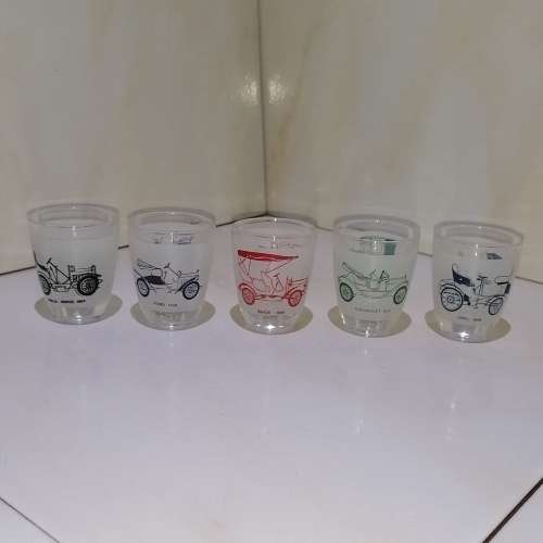 Vintage cars shot glasses (5)