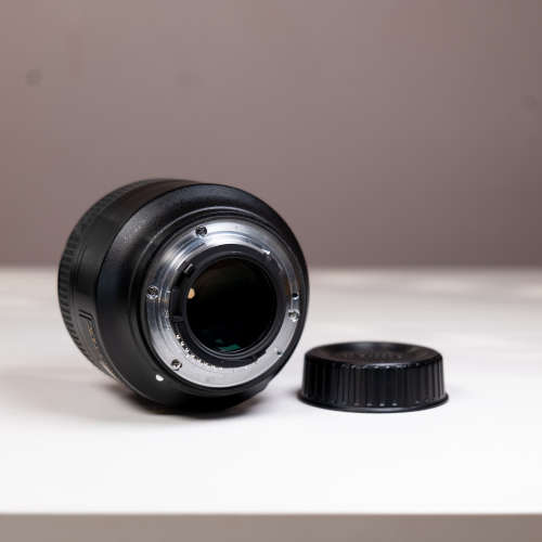 Nikon 85mm