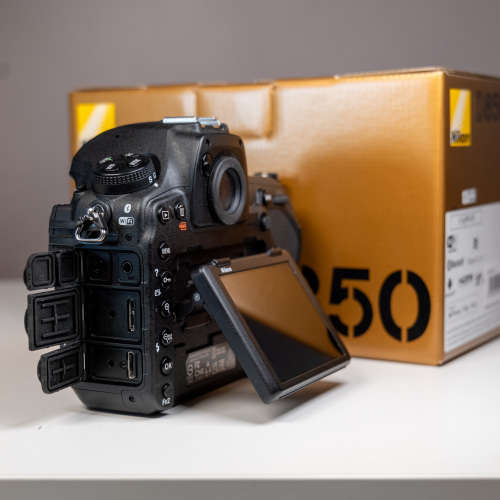Nikon D850