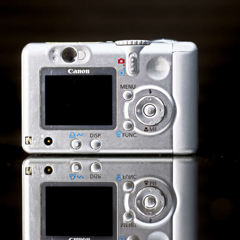 Canon PowerShot A75 3.2MP Digital Camera with 3X Optical Zoom (Powers On Lens Stuck)