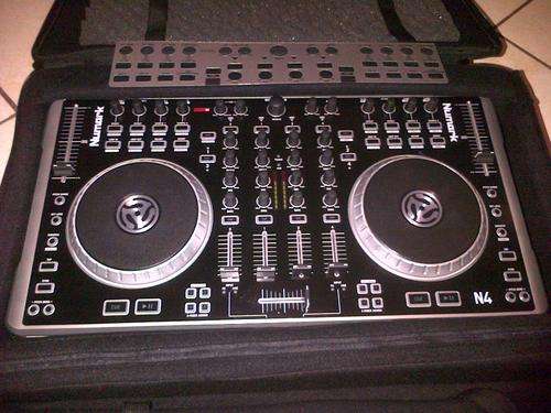 Numark N4 DJ Controller