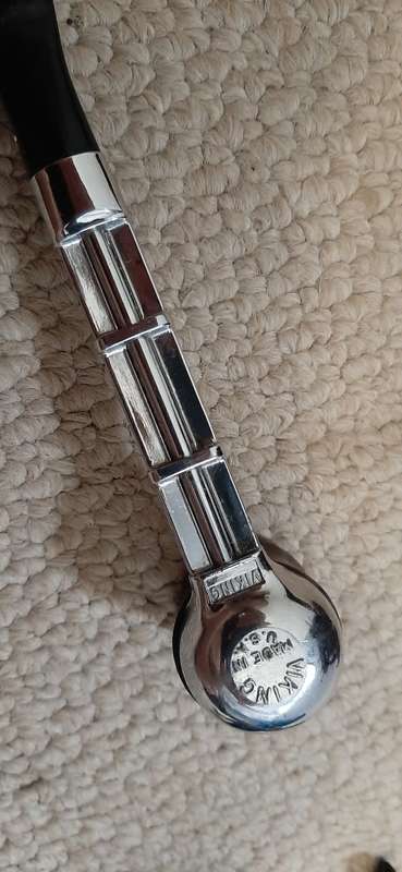 Pipe Stand and 3 Pipes