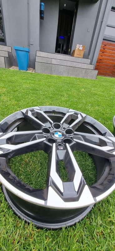 BMW X1 (U11) Original Mags 19`