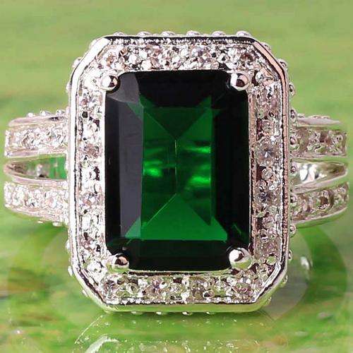 "EXQUISITE" EMERALD QUARTZ & WHITE TOPAZ CZ RING IN SILVER