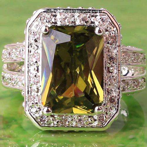 "PERFECT" PERIDOT QUARTZ & WHITE TOPAZ CZ RING HALLMARKED IN . 925