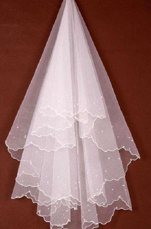 WHITE  WEDDING/HOLY COMMUNION  BRIDE'S  VEIL BRIDAL VEIL WITH BEADING