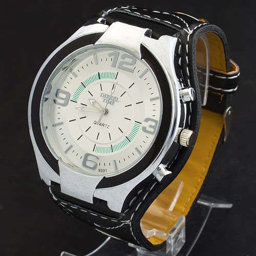 FASHIONABLE MENS  DIESEL TIME QUARTZ WRISTWATCH WITH BIG WHITE DIAL AND WIDE BROWN  LEATHEROID STRAP