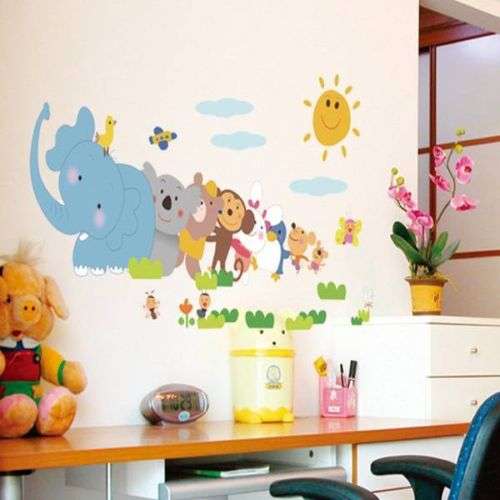 " THE ANIMAL "HUG TRAIN " WALL DECAL FOR  NURSERY/KIDS ROOM