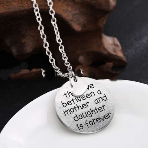 PERFECT MOM'S DAY GIFT - THE LOVE BETWEEN A MOTHER AND DAUGHTER IS FOREVER -  PENDANT AND CHAIN