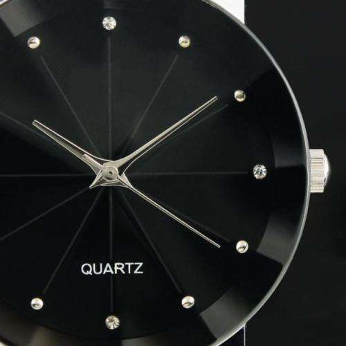 MEN'S ELEGANT BLACK GLOSS FINISHED GLASS DIAL WITH TEXTURED BLACK STRAP WATCH