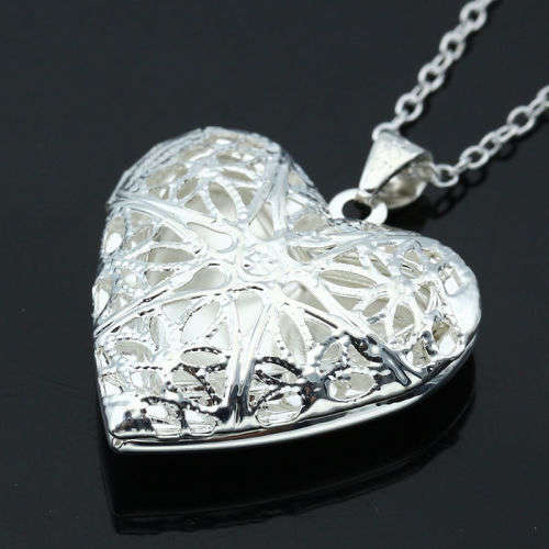 SILVER ALLOY HEART LOCKET PENDANT AND CHAIN - PERFECT FOR YOUNG LADY