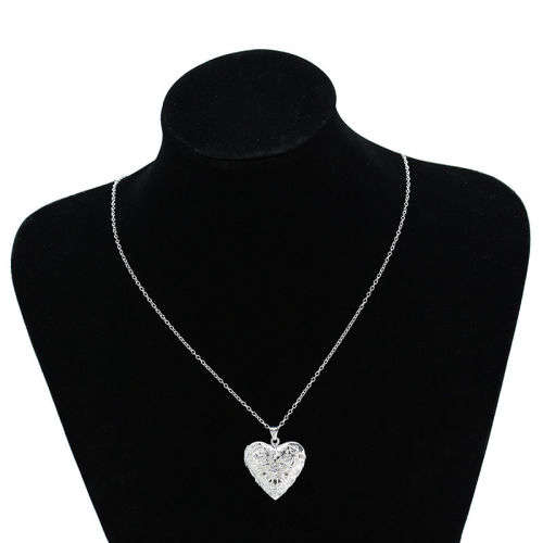 SILVER ALLOY HEART LOCKET PENDANT AND CHAIN - PERFECT FOR YOUNG LADY