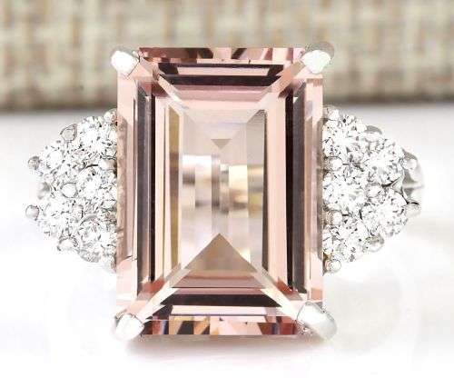 MAGNIFICANT EMERALD CUT MORGANITE CZ RING CRAFTED IN HALLMARKED 925 SILVER - SIZE 7 3/4 /(P 1/2 )