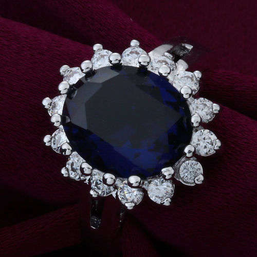 STUNNING OVAL CUT SAPPHIRE CZ RING CRAFTED IN HALLMARKED 925 SILVER - RING SIZE 9  ( R 3/4 )