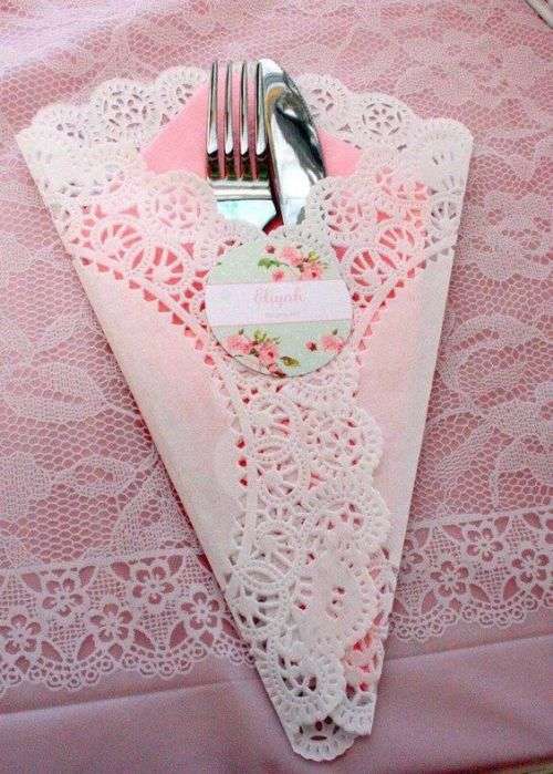 SET OF 100 PCS WHITE MINI PAPER CRAFTING PAPER TO CREATE UNIQUE DIY  INVITATIONS OR CAKE TOPPERS