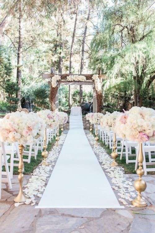 1 000 IVORY SILK  ROSE PETALS - USE FOR PHOTO PROP/TABLE DECOR/ROMANTIC SETTING