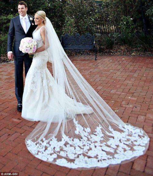PREMIUM QUALITY SOFT AND LUXURIOUS -   IVORY  3M CATHEDRAL VEIL WITH LACE EDGE WITH COMB
