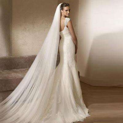 CLASSIC SOFT TULLE 2 TIER 3M LENGTH IVORY BRIDE'S VEIL WITH COMB AND CUT EDGE - GORGEOUS