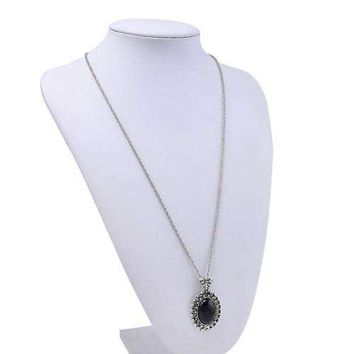 OVAL ONYX CZ  SET IN A SILVER PLATED PENDANT AND CHAIN NECKLACE SET  -  RETRO AND STUNNING