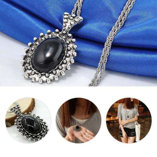 OVAL ONYX CZ  SET IN A SILVER PLATED PENDANT AND CHAIN NECKLACE SET  -  RETRO AND STUNNING