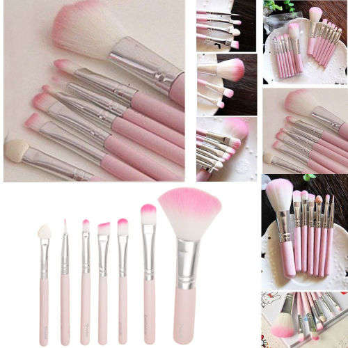 7 pcs HELLO KITTY PRETTY PINK MAKE-UP BRUSH KIT  -  PROFESSIONAL TOOLS FOR YOUR MAKE-UP RAGIME