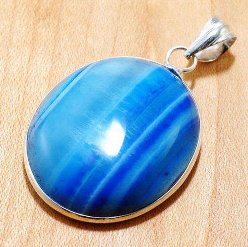 GENUINE STRIPPED BLUE AGATE GEMSTONE PENDANT CRAFTED IN HALLMARKED .925 STERLING SILVER