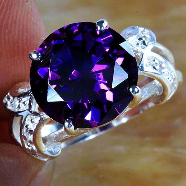 "AMAZINGLY EXQUISITE!!" ROUND AMETHYST QUARTZ RING "STOCK CLEARANCE SALE!!!"