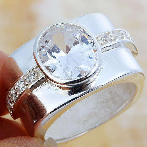 UNISEX WHITE TOPAZ CZ RING IN HALLMARKED 925 STERLING SILVER