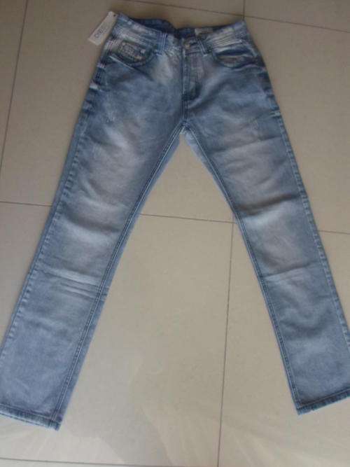 ** FREE DELIVERY - Diesel KROOLEY Size W-32 L 33