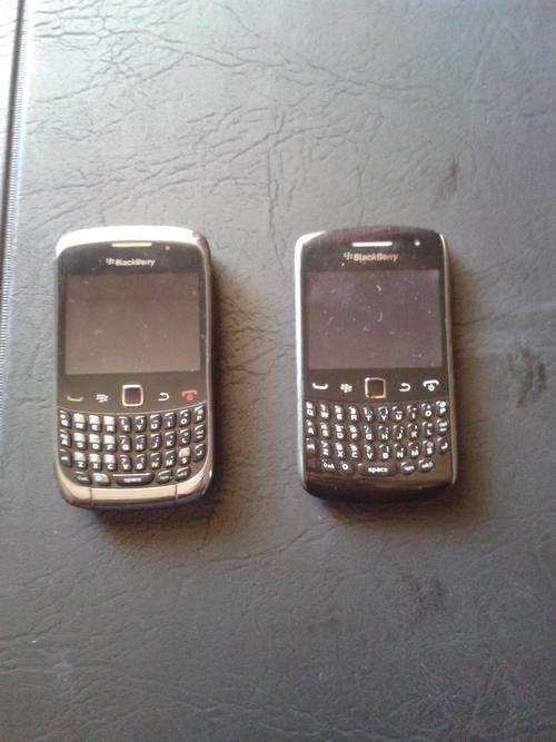 2 x BlacBerry Curves