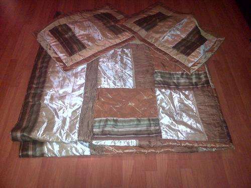 KING size quilted duvet cover and two matching pillowcases