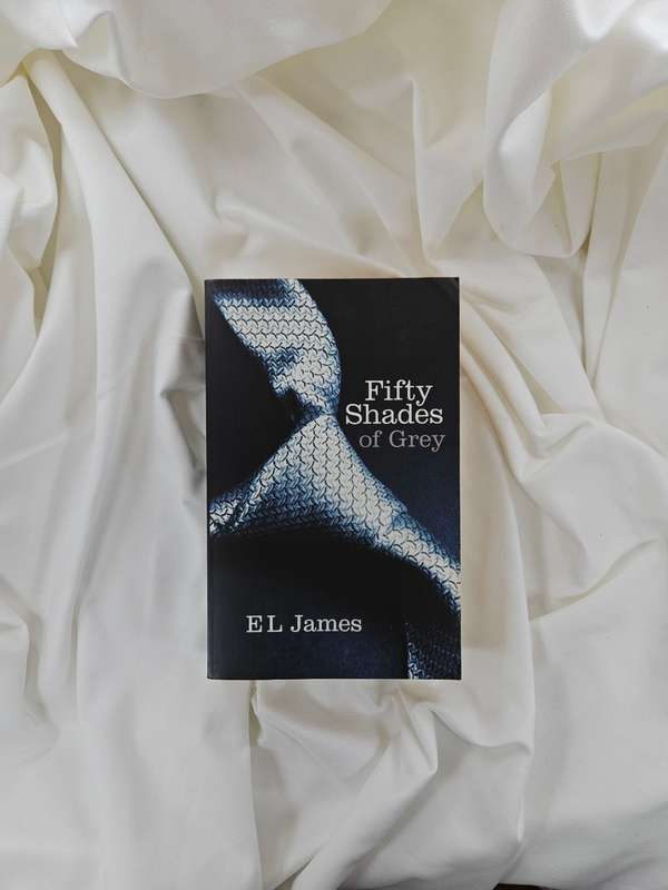 Fifty Shades of Grey I by EL James - Paperback