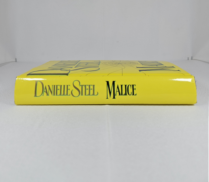 Malice by Danielle Steel - Hardback