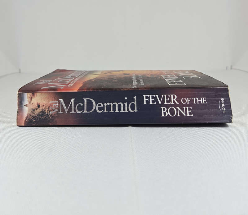 Fever to the Bone by Val McDermid - Paperback