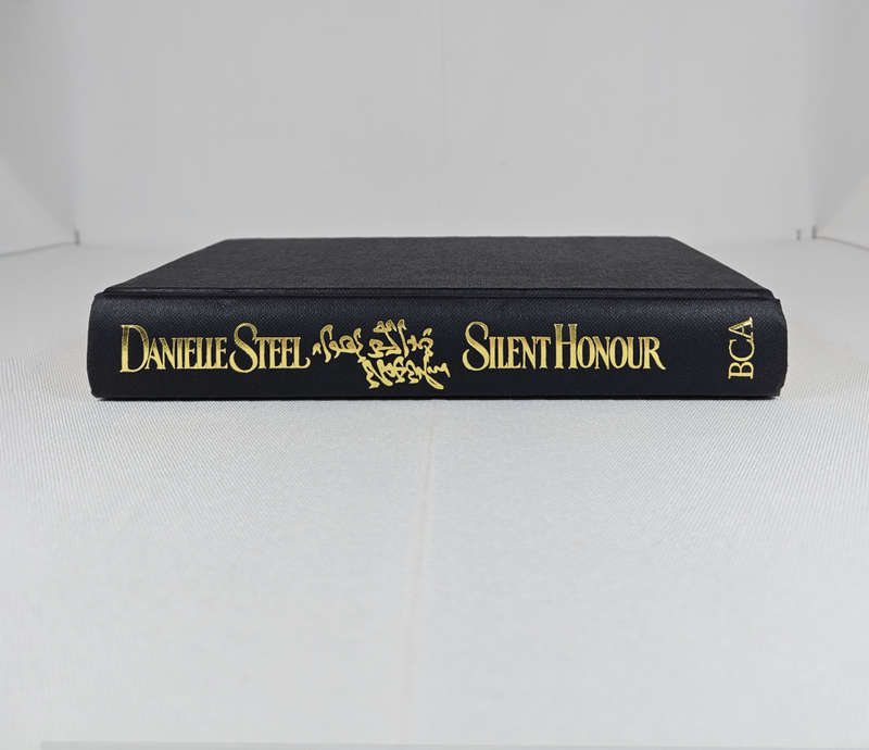 Silent Honour by Danielle Steel - Hardback
