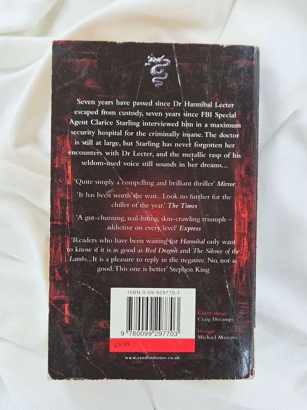 Hannibal by Thomas Harris - Paperback