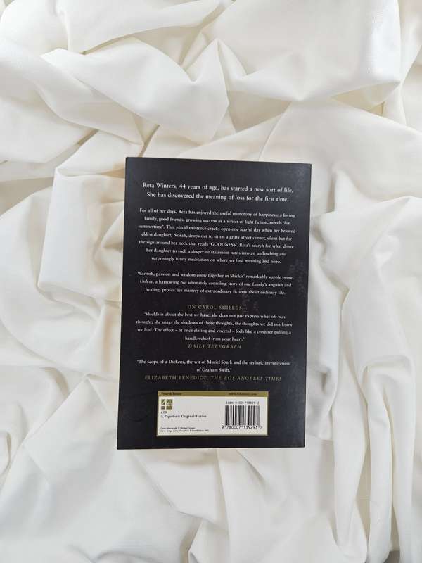 Unless by Carol Shields - Paperback