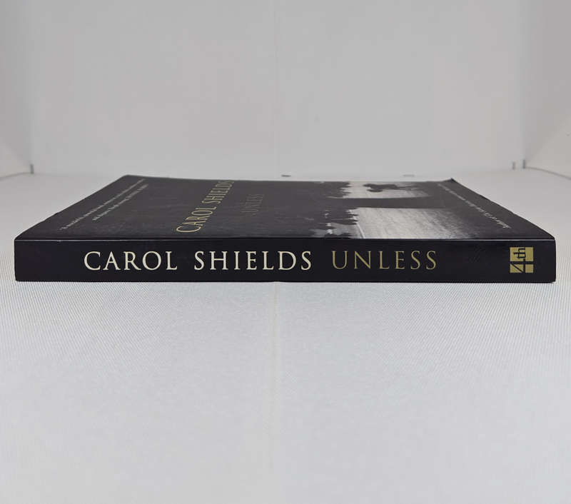 Unless by Carol Shields - Paperback