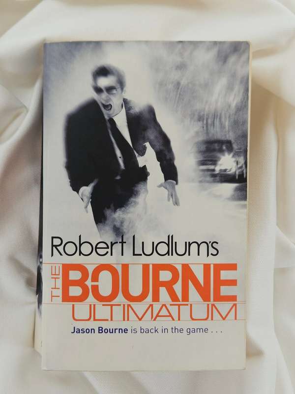 The Bourne Ultimatum (Book 3) by Robert Ludlum - Paperback