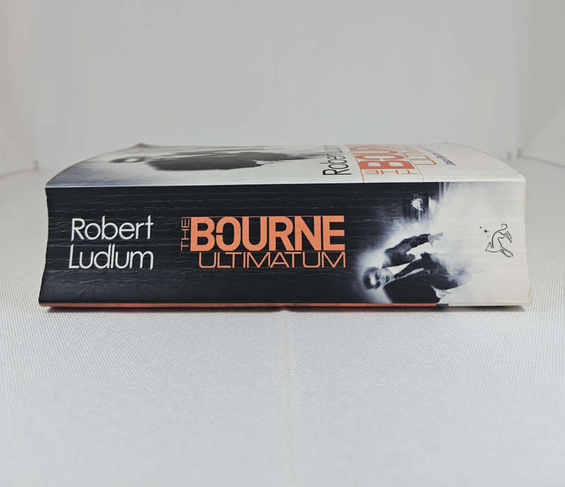 The Bourne Ultimatum (Book 3) by Robert Ludlum - Paperback