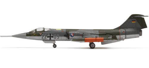 Lockheed F-104G Starfighter Luftwaffe - 1/200 Scale (HW552059)(TAS012222)(Herpa)